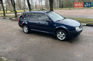 Універсал Volkswagen Golf 2001 в Житомирі