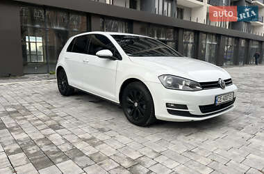Хэтчбек Volkswagen Golf 2014 в Черновцах