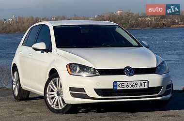 Хэтчбек Volkswagen Golf 2015 в Днепре