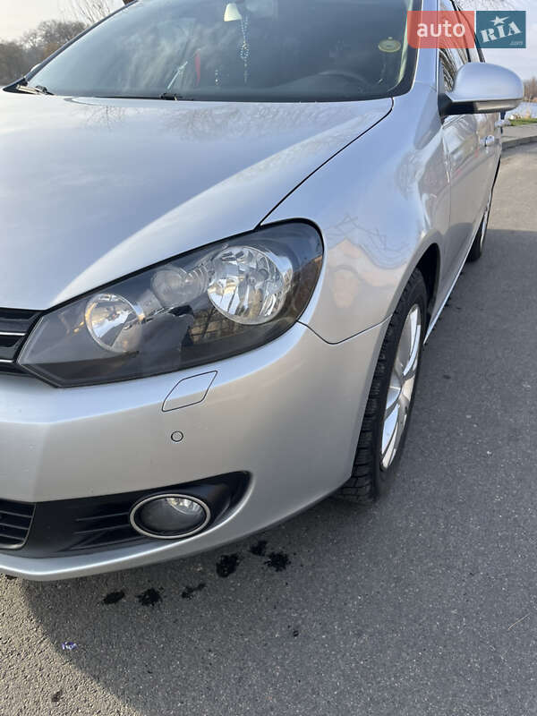Универсал Volkswagen Golf 2012 в Киеве
