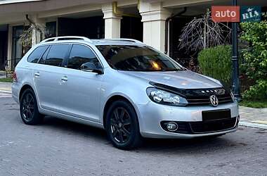 Універсал Volkswagen Golf 2011 в Києві