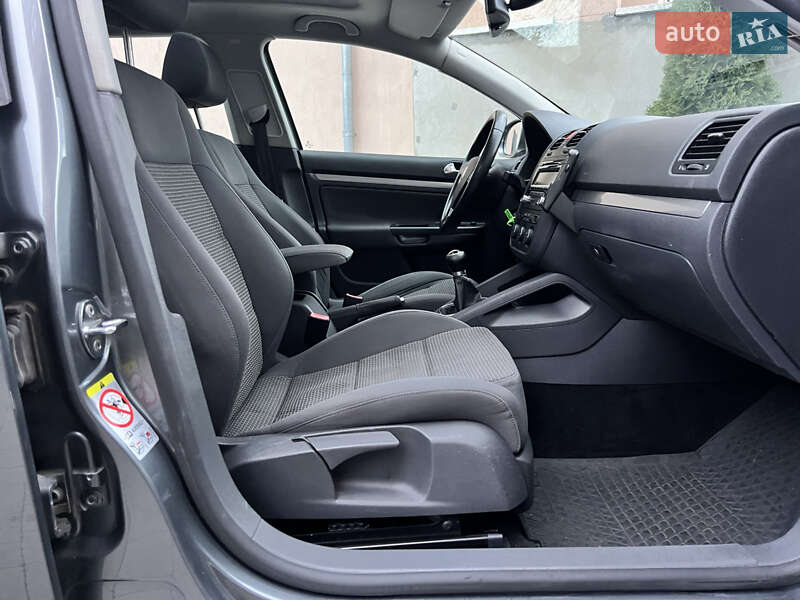 Универсал Volkswagen Golf 2009 в Мукачево