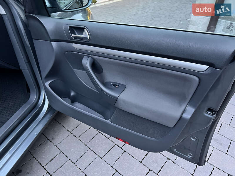 Универсал Volkswagen Golf 2009 в Мукачево