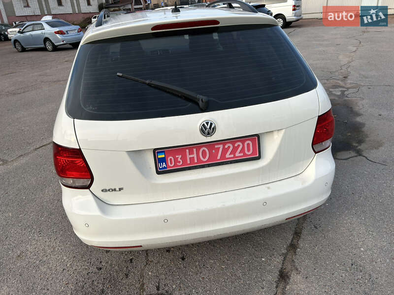 Універсал Volkswagen Golf 2010 в Чернігові