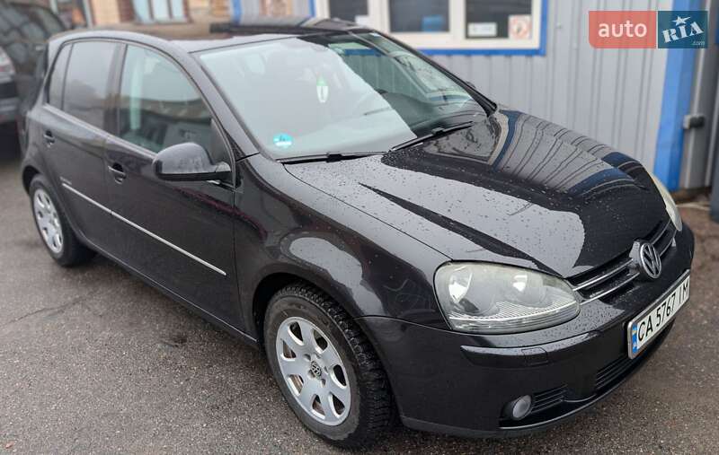 Хэтчбек Volkswagen Golf 2008 в Черкассах