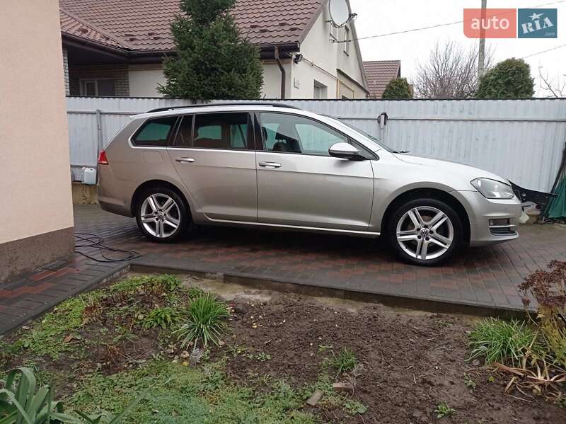 Универсал Volkswagen Golf 2014 в Луцке