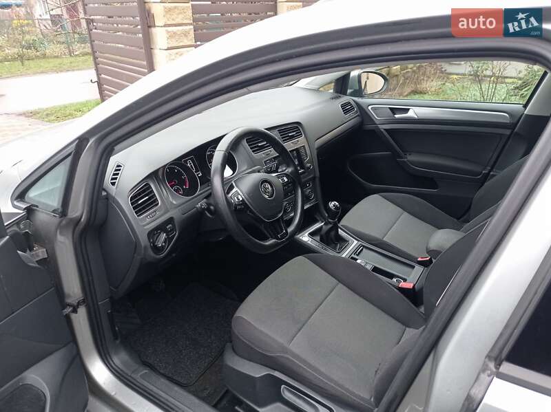 Универсал Volkswagen Golf 2014 в Луцке