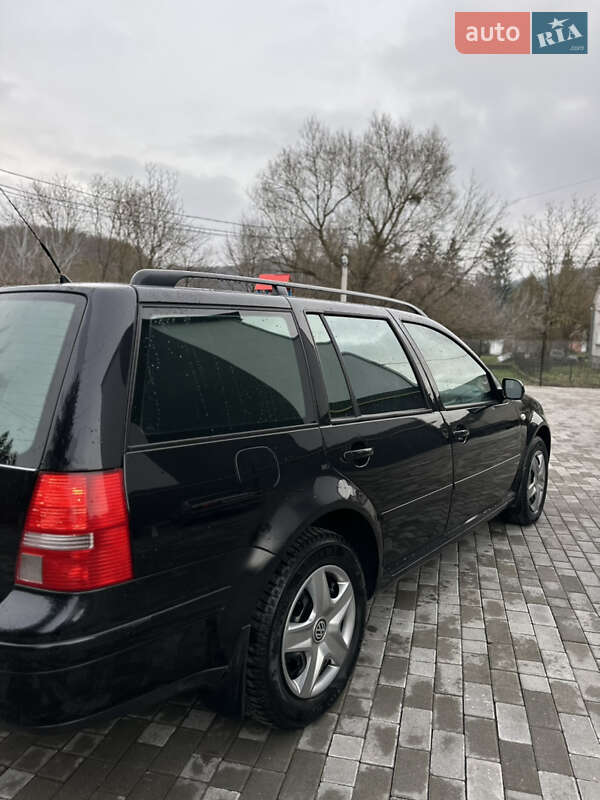 Универсал Volkswagen Golf 2003 в Кременце