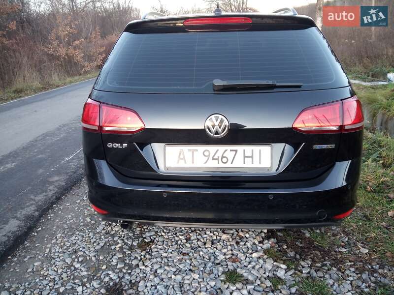 Універсал Volkswagen Golf 2016 в Івано-Франківську