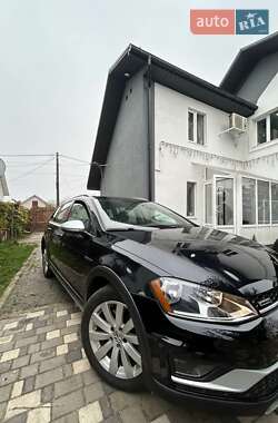 Универсал Volkswagen Golf 2016 в Житомире
