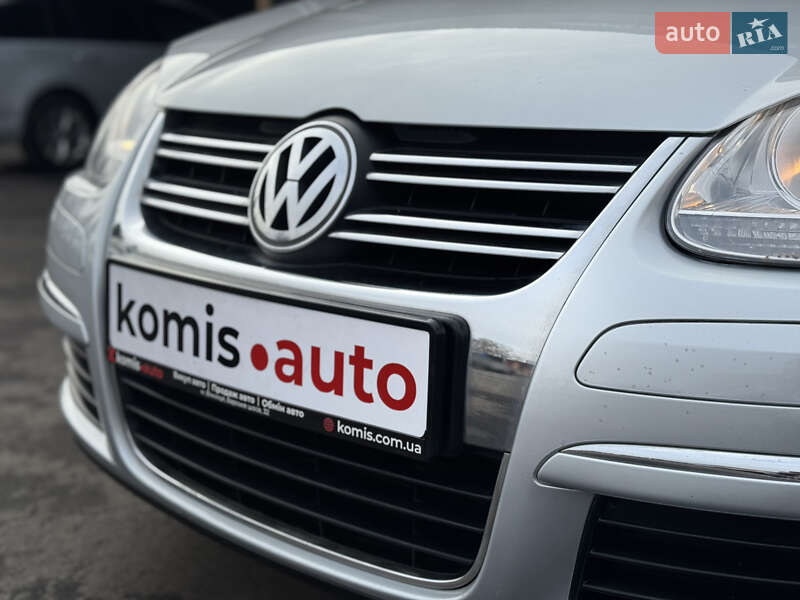 Універсал Volkswagen Golf 2009 в Вінниці