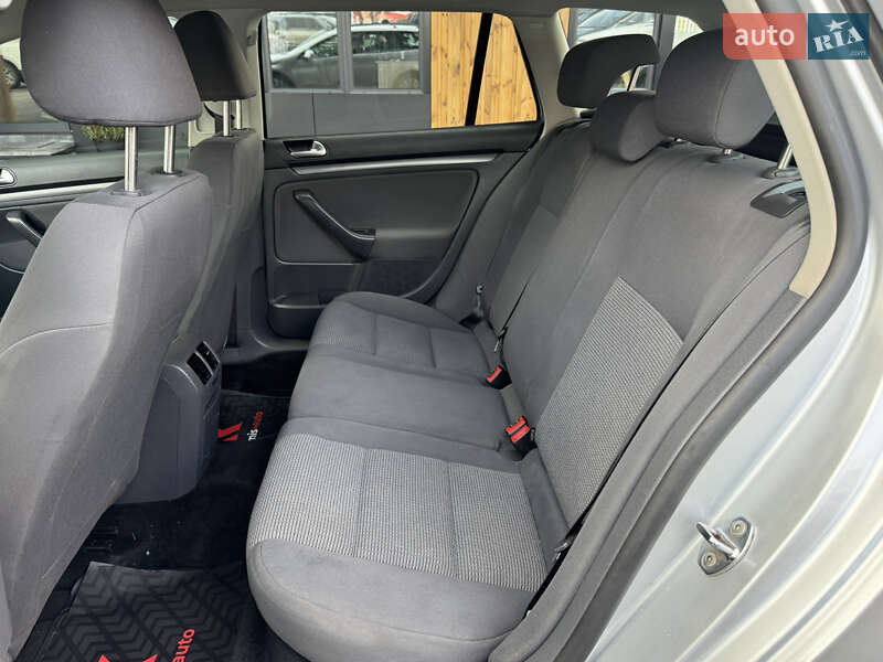 Універсал Volkswagen Golf 2009 в Вінниці