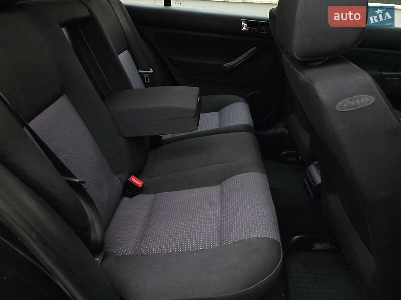 Хэтчбек Volkswagen Golf 2003 в Тернополе фото 28 Хэтчбек Volkswagen Golf 2003 в Тернополе