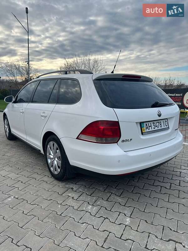 Универсал Volkswagen Golf 2009 в Житомире