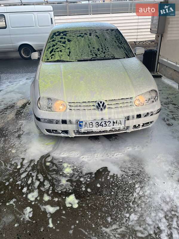Хэтчбек Volkswagen Golf 1998 в Виннице