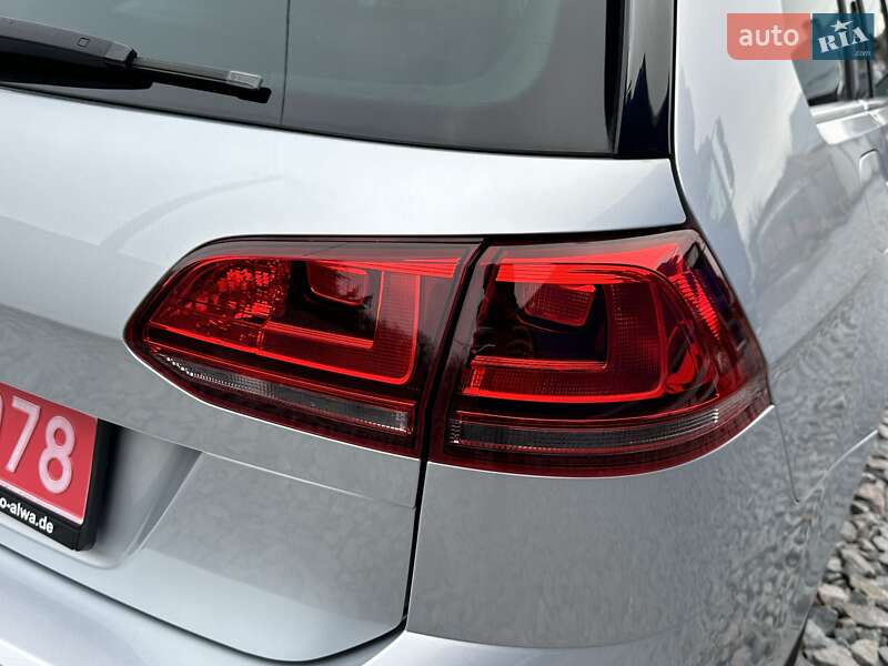Универсал Volkswagen Golf 2015 в Ровно