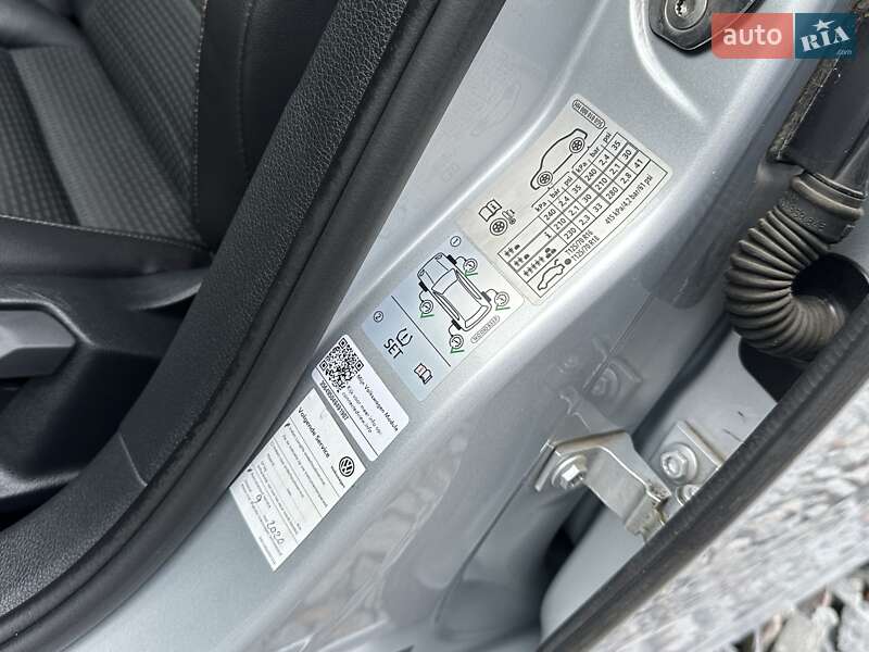 Универсал Volkswagen Golf 2015 в Ровно