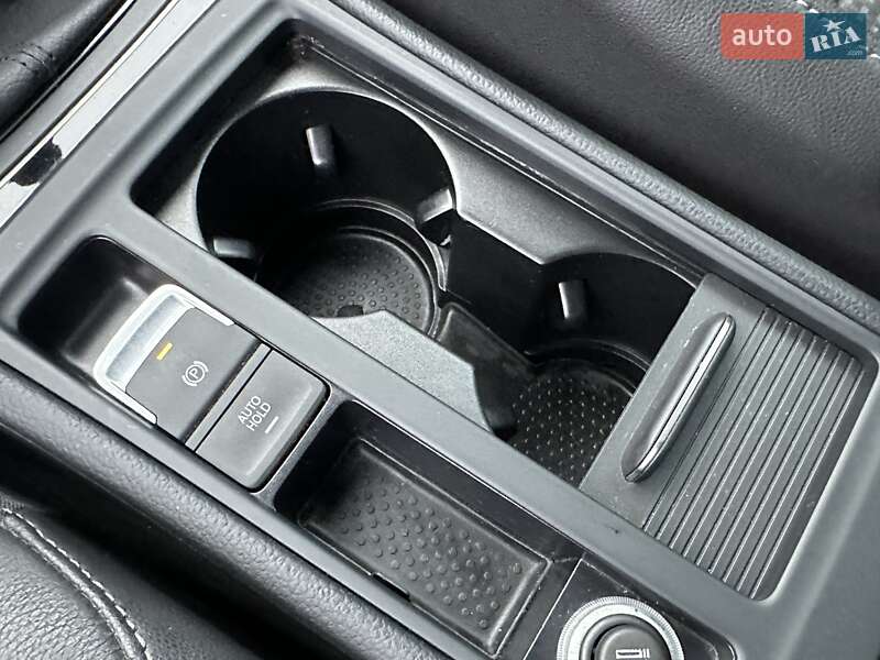 Универсал Volkswagen Golf 2015 в Ровно