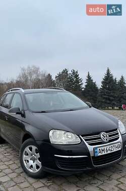 Універсал Volkswagen Golf 2008 в Житомирі
