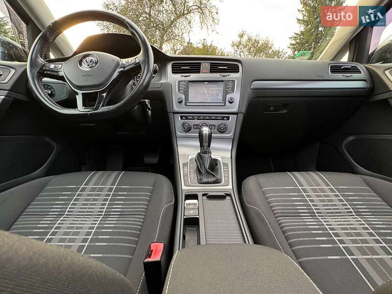 Универсал Volkswagen Golf 2016 в Дрогобыче фото 49 Универсал Volkswagen Golf 2016 в Дрогобыче