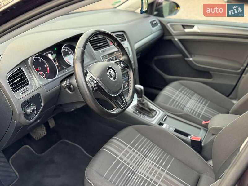 Универсал Volkswagen Golf 2016 в Дрогобыче фото 55 Универсал Volkswagen Golf 2016 в Дрогобыче