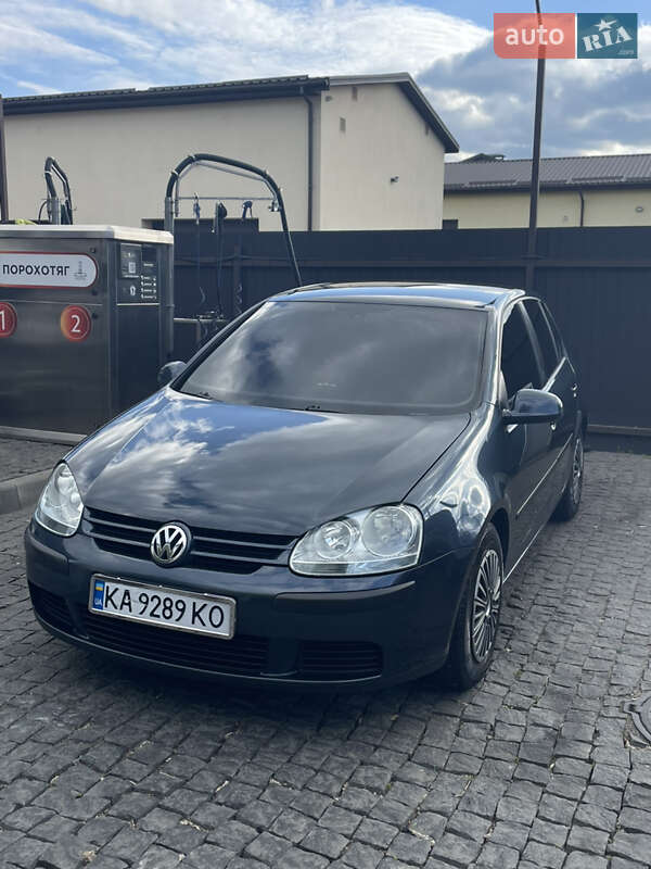 Volkswagen Golf 2004