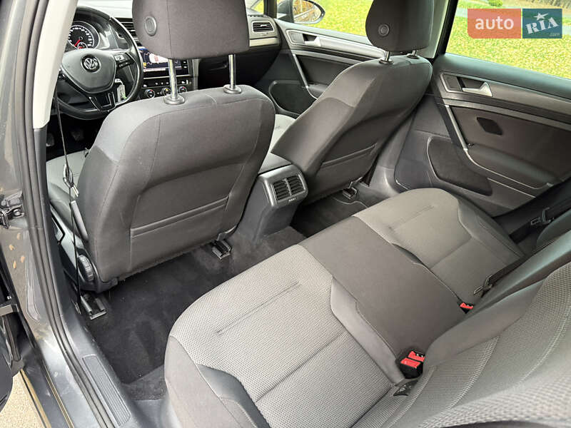 Універсал Volkswagen Golf 2018 в Хмельницькому