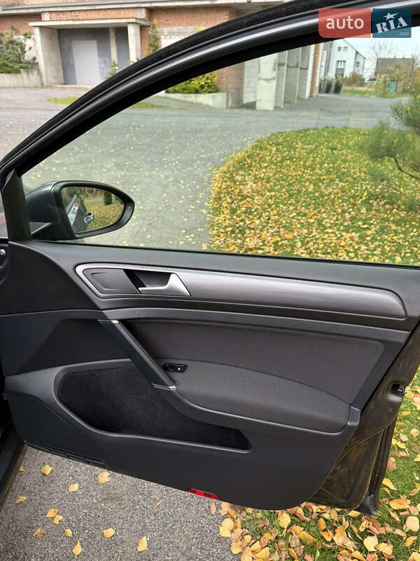 Універсал Volkswagen Golf 2018 в Хмельницькому