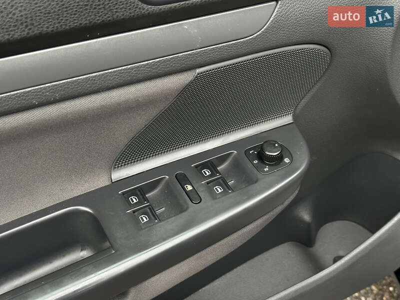 Универсал Volkswagen Golf 2009 в Харькове фото 27 Универсал Volkswagen Golf 2009 в Харькове