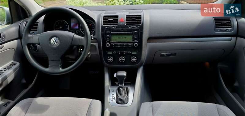 Хэтчбек Volkswagen Golf 2006 в Полтаве