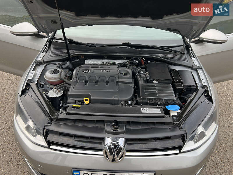 Універсал Volkswagen Golf 2016 в Кам'янець-Подільському