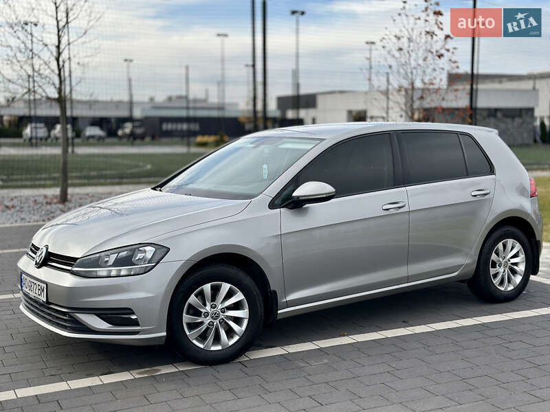 Хэтчбек Volkswagen Golf 2017 в Мукачево