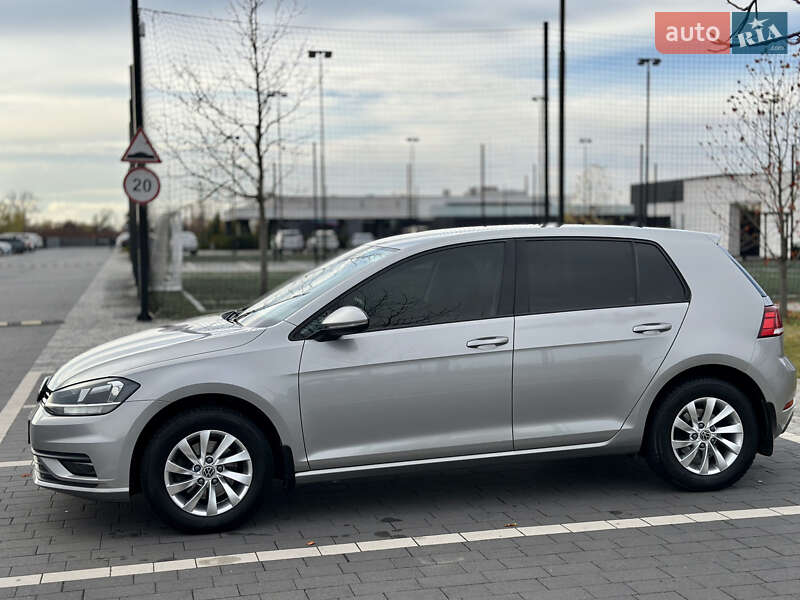 Хэтчбек Volkswagen Golf 2017 в Мукачево