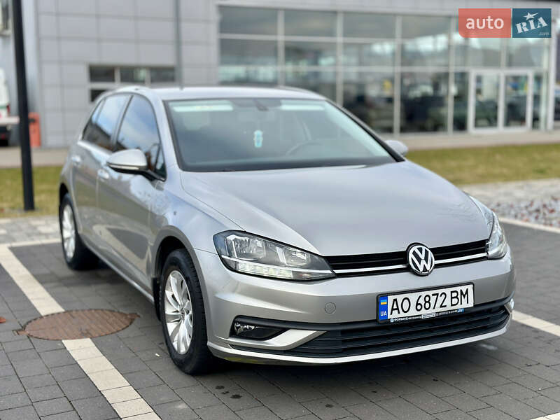 Хэтчбек Volkswagen Golf 2017 в Мукачево