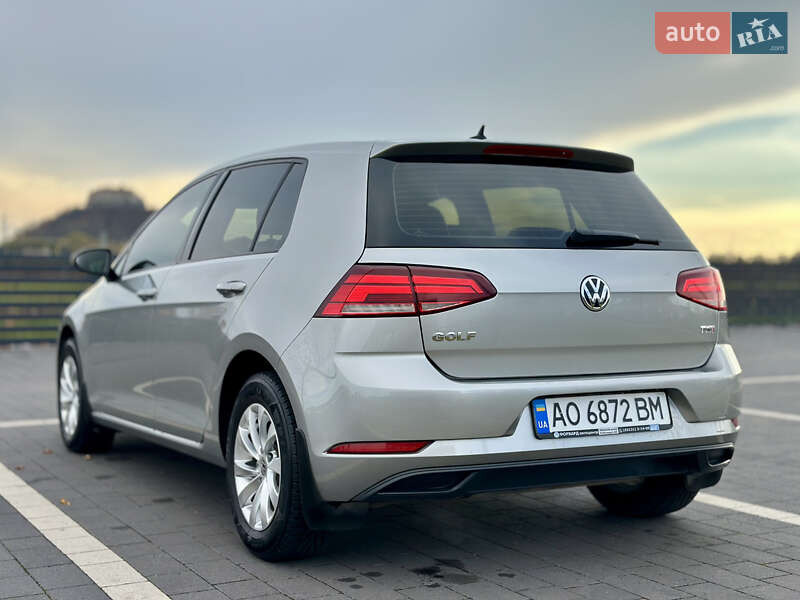 Хэтчбек Volkswagen Golf 2017 в Мукачево