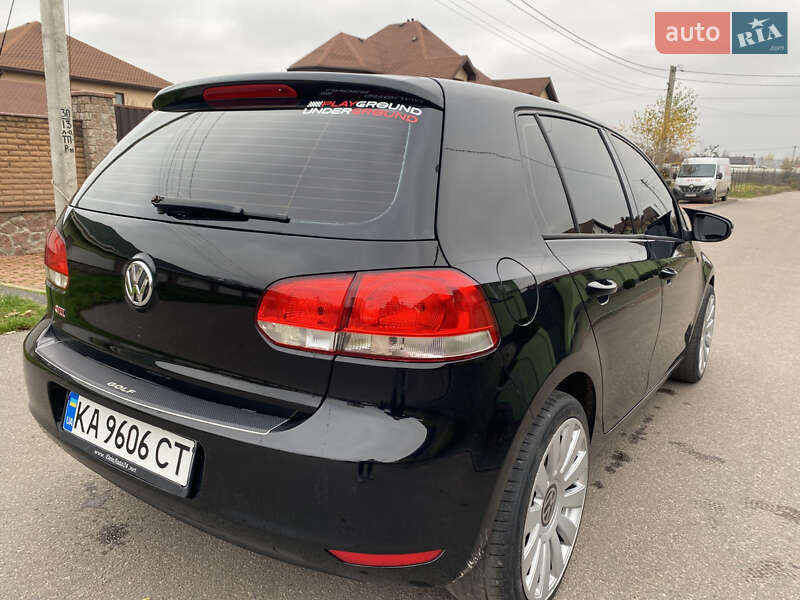 Хэтчбек Volkswagen Golf 2009 в Житомире