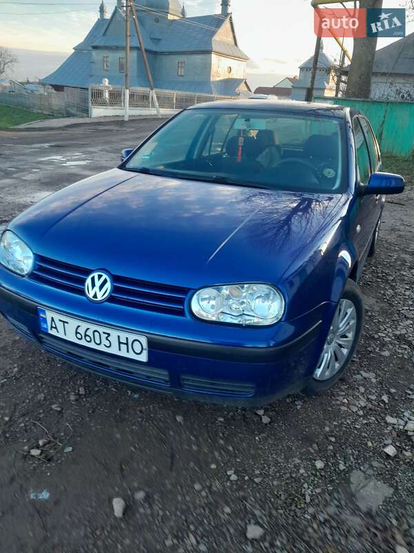 Хэтчбек Volkswagen Golf 2001 в Коломые