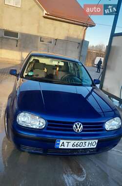 Хетчбек Volkswagen Golf 2001 в Коломиї