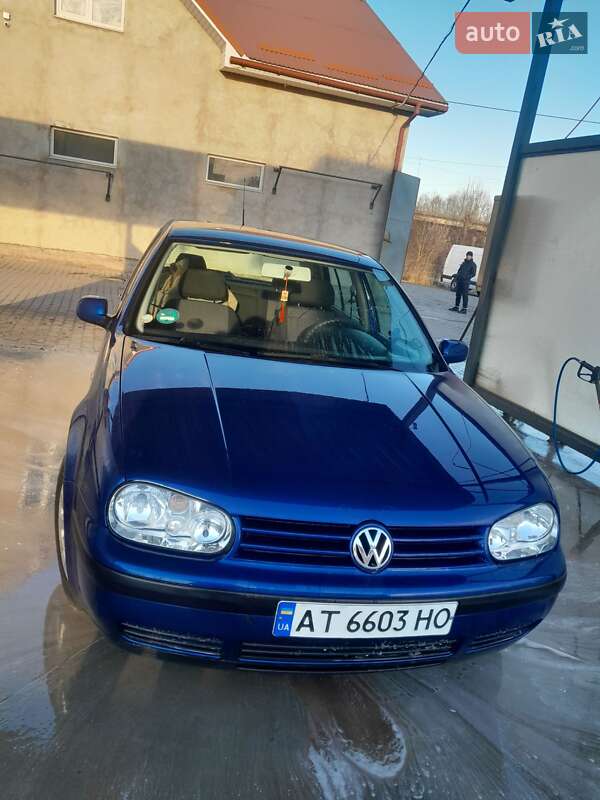 Хэтчбек Volkswagen Golf 2001 в Коломые