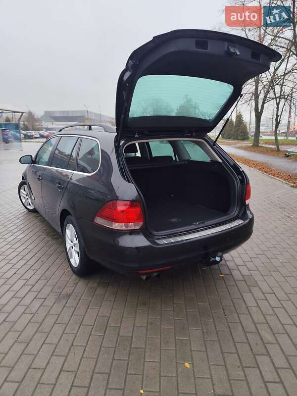 Универсал Volkswagen Golf 2010 в Белой Церкви