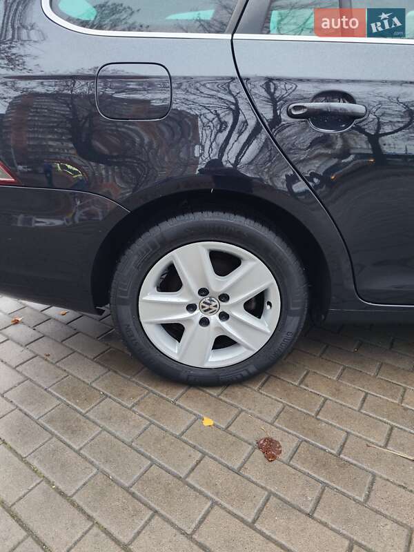 Универсал Volkswagen Golf 2010 в Белой Церкви