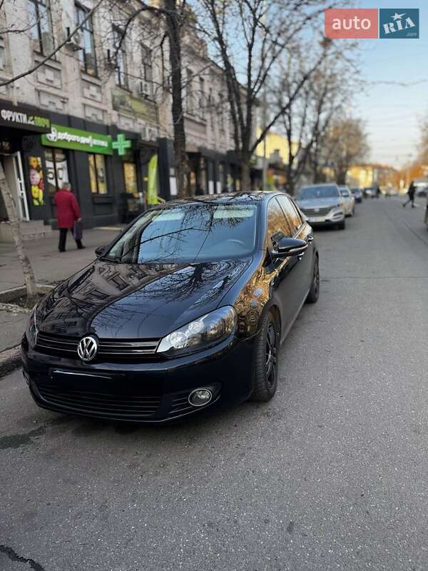 Хэтчбек Volkswagen Golf 2009 в Кривом Роге