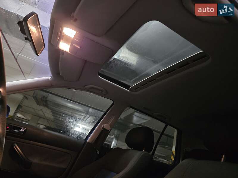 Хэтчбек Volkswagen Golf 1998 в Одессе