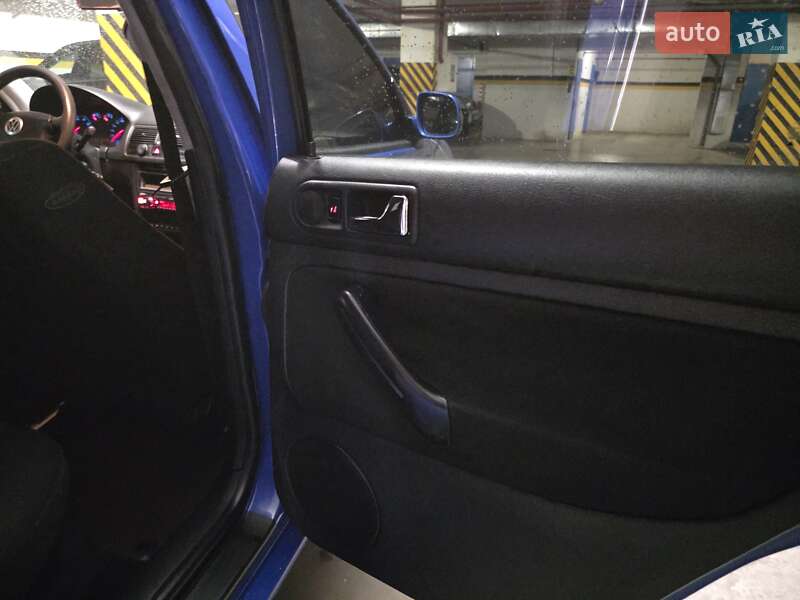 Хэтчбек Volkswagen Golf 1998 в Одессе