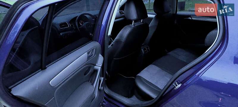 Хетчбек Volkswagen Golf 2009 в Решетилівці