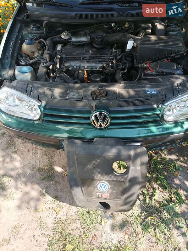 Хэтчбек Volkswagen Golf 2000 в Конотопе