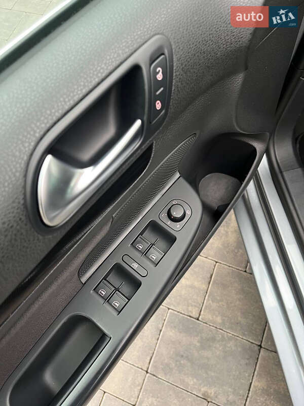 Универсал Volkswagen Golf 2011 в Луцке фото 20 Универсал Volkswagen Golf 2011 в Луцке