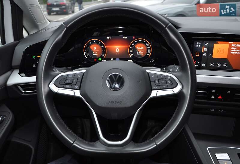 Хетчбек Volkswagen Golf 2022 в Одесі