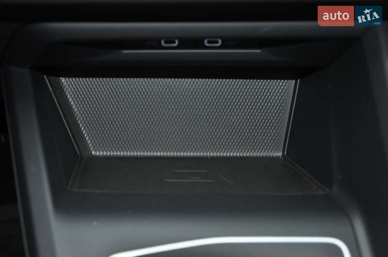 Хетчбек Volkswagen Golf 2022 в Одесі