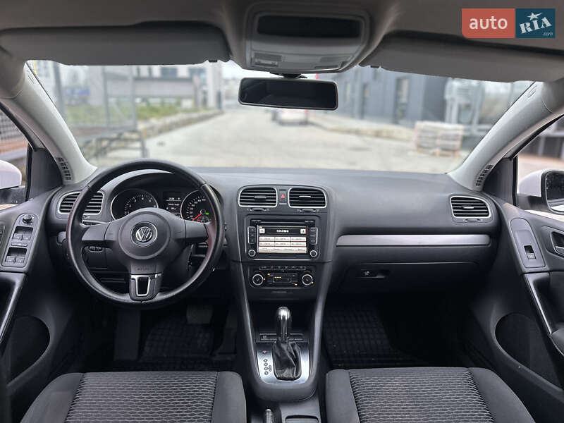 Хетчбек Volkswagen Golf 2011 в Калуші
